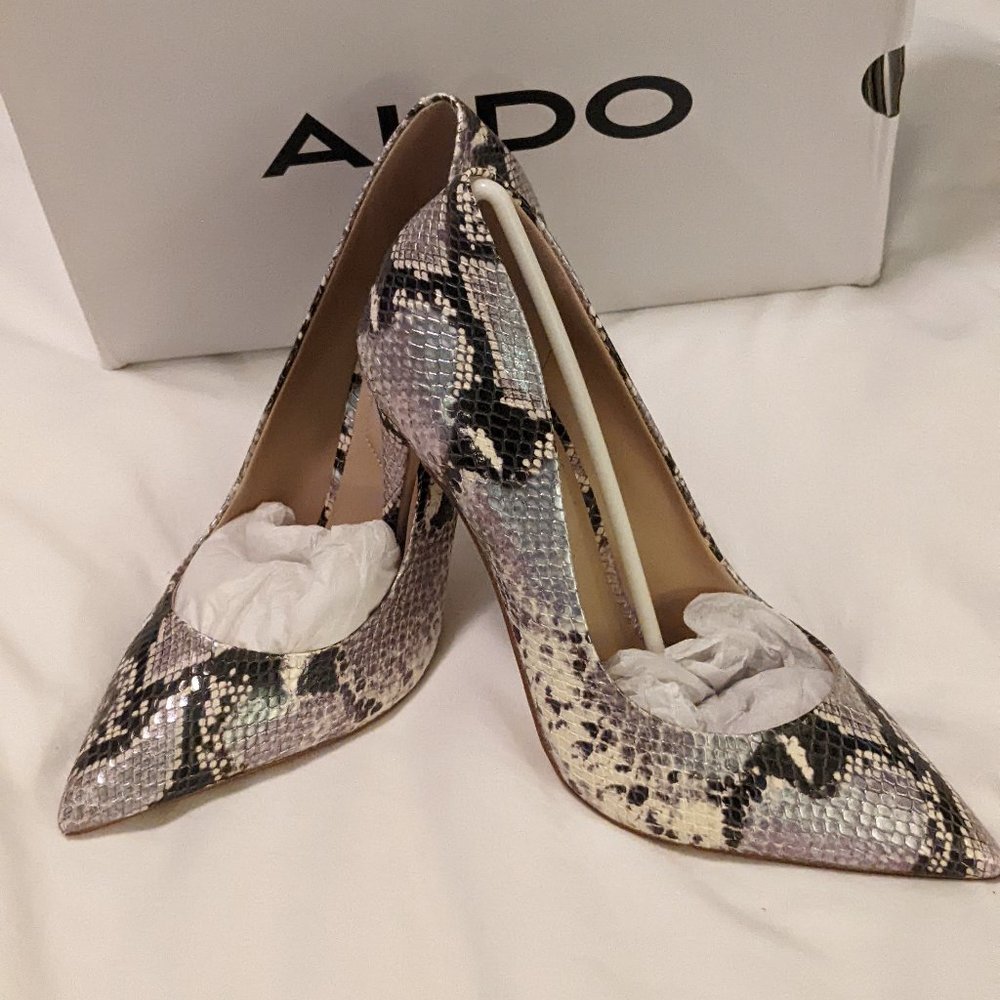 NEW NEVER WORN     Aldo stessy snakeskin "look" stiletto size 10